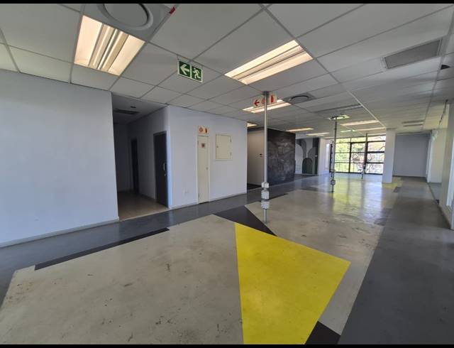 332M² OFFICE TO LET IN SANDTON CENTRAL